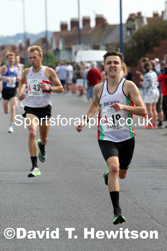 Senior mens 6 stage relay, 2021 Northern 6 and 4 Stage and Young Athletes Road Relays, Redcar. Photo: David T. Hewitson/Sports for All Pics